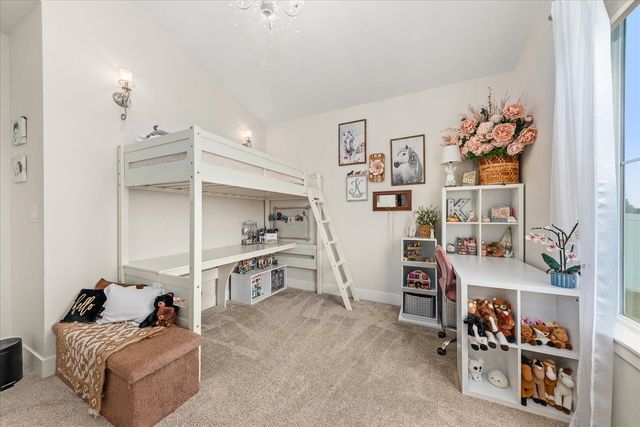 15921 W Four Mound Rd, Nine Mile Falls, WA 99026