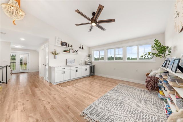 15921 W Four Mound Rd, Nine Mile Falls, WA 99026