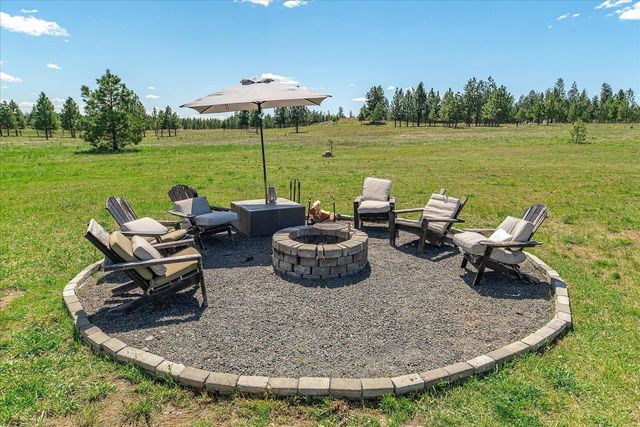 15921 W Four Mound Rd, Nine Mile Falls, WA 99026