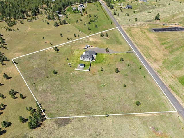 15921 W Four Mound Rd, Nine Mile Falls, WA 99026