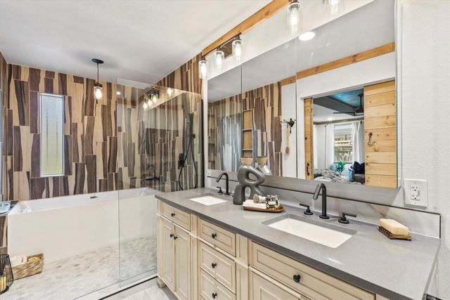 330 Rockland Drive, Highland Village, TX 75077