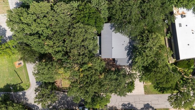 330 Rockland Drive, Highland Village, TX 75077