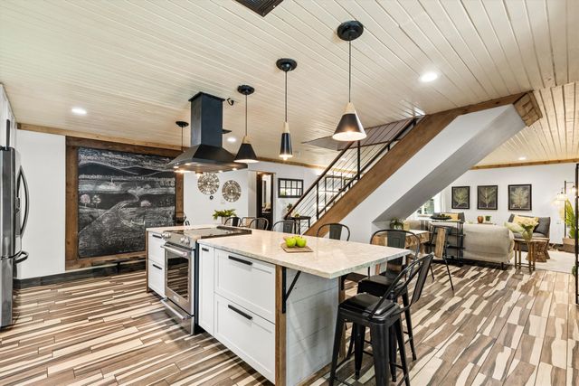 330 Rockland Drive, Highland Village, TX 75077