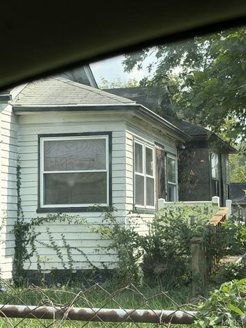 2139 Market Avenue, East St Louis, IL 62207