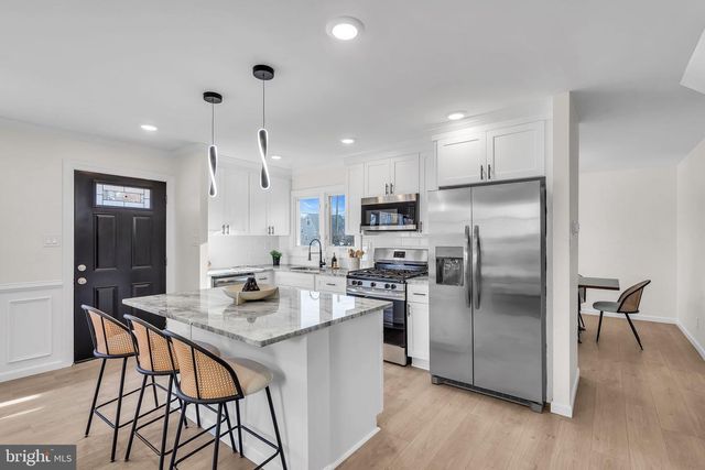 1605 N BOWLING GREEN DR, Cherry Hill, NJ 08003