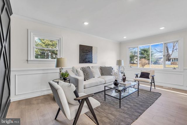 1605 N BOWLING GREEN DR, Cherry Hill, NJ 08003