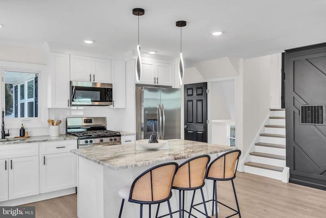 1605 N BOWLING GREEN DR, Cherry Hill, NJ 08003