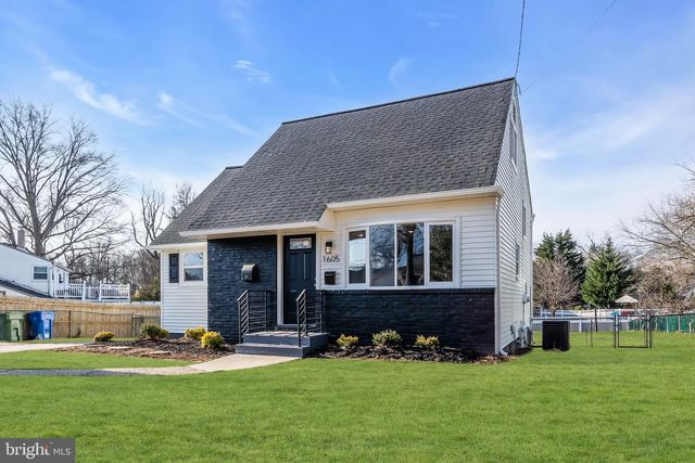 1605 N BOWLING GREEN DR, Cherry Hill, NJ 08003