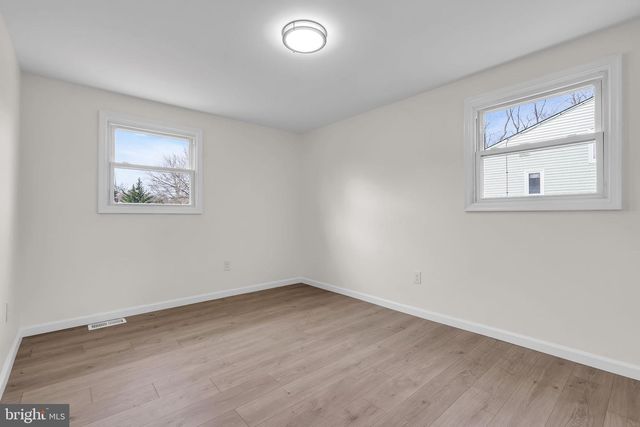 1605 N BOWLING GREEN DR, Cherry Hill, NJ 08003