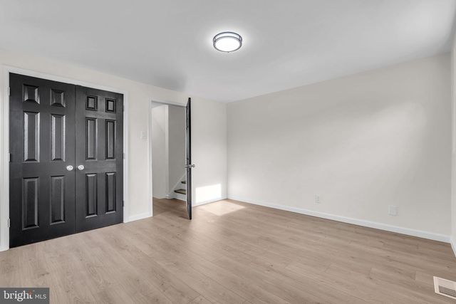 1605 N BOWLING GREEN DR, Cherry Hill, NJ 08003