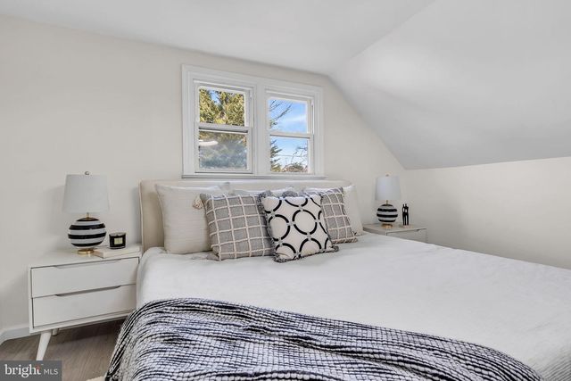 1605 N BOWLING GREEN DR, Cherry Hill, NJ 08003