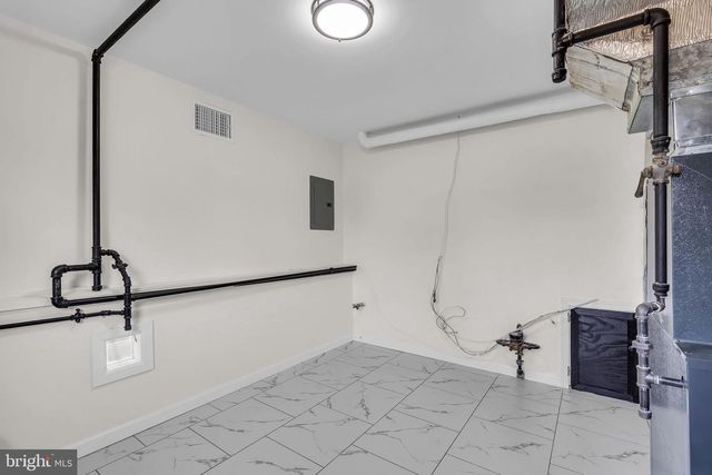 1605 N BOWLING GREEN DR, Cherry Hill, NJ 08003