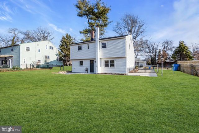 1605 N BOWLING GREEN DR, Cherry Hill, NJ 08003