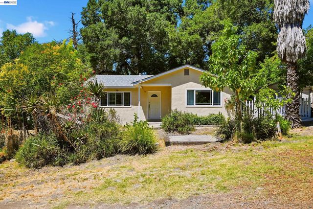 10160 Crow Canyon Rd, Castro Valley, CA 94552