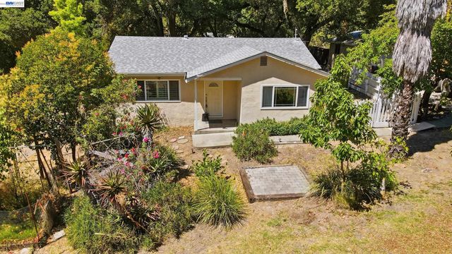 10160 Crow Canyon Rd, Castro Valley, CA 94552