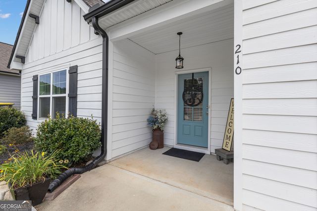210 Southridge, Senoia, GA 30276