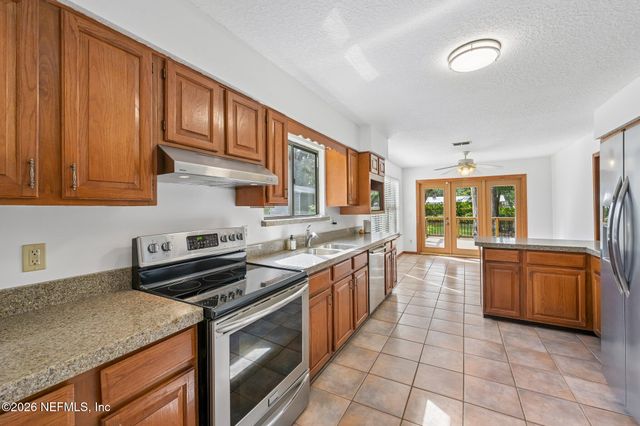 786 SWISS OAKS Court, St. Johns, FL 32259
