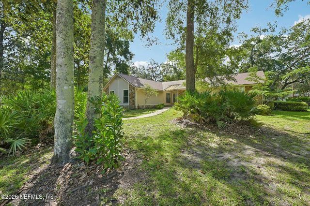 786 SWISS OAKS Court, St. Johns, FL 32259
