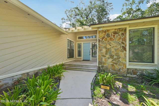 786 SWISS OAKS Court, St. Johns, FL 32259