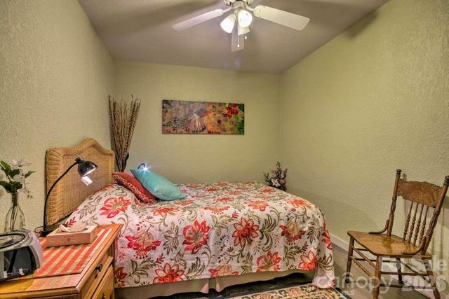 95 Walker Cove Road, Black Mountain, NC 28711