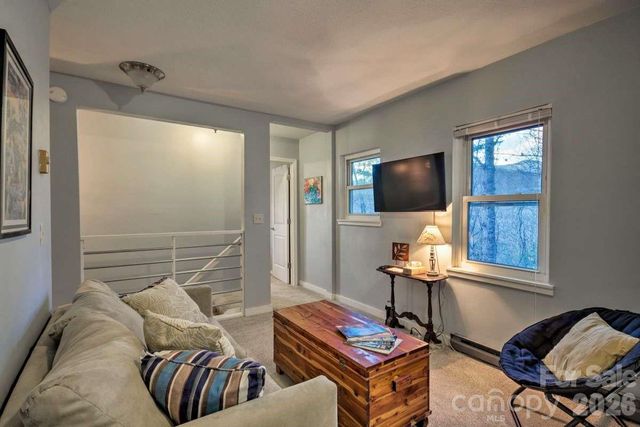 95 Walker Cove Road, Black Mountain, NC 28711