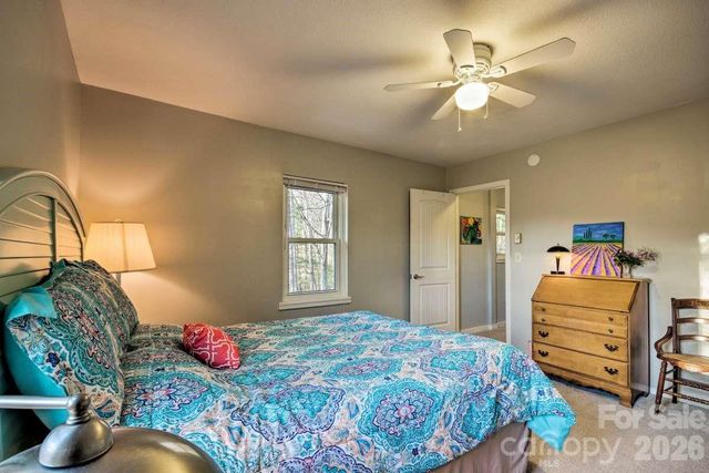 95 Walker Cove Road, Black Mountain, NC 28711
