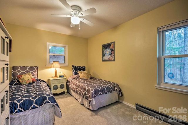 95 Walker Cove Road, Black Mountain, NC 28711