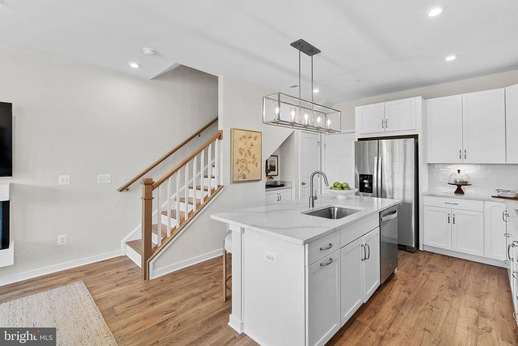 19748 MISTY MOSS SQ #1, Ashburn, VA 20147