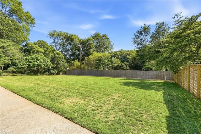 2760 Edinberg Drive, Winston-salem, NC 27103