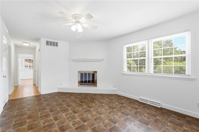 2760 Edinberg Drive, Winston-salem, NC 27103