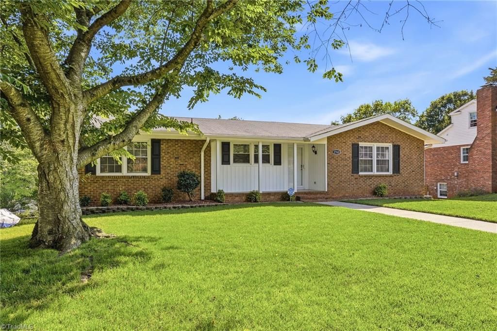 2760 Edinberg Drive, Winston-salem, NC 27103