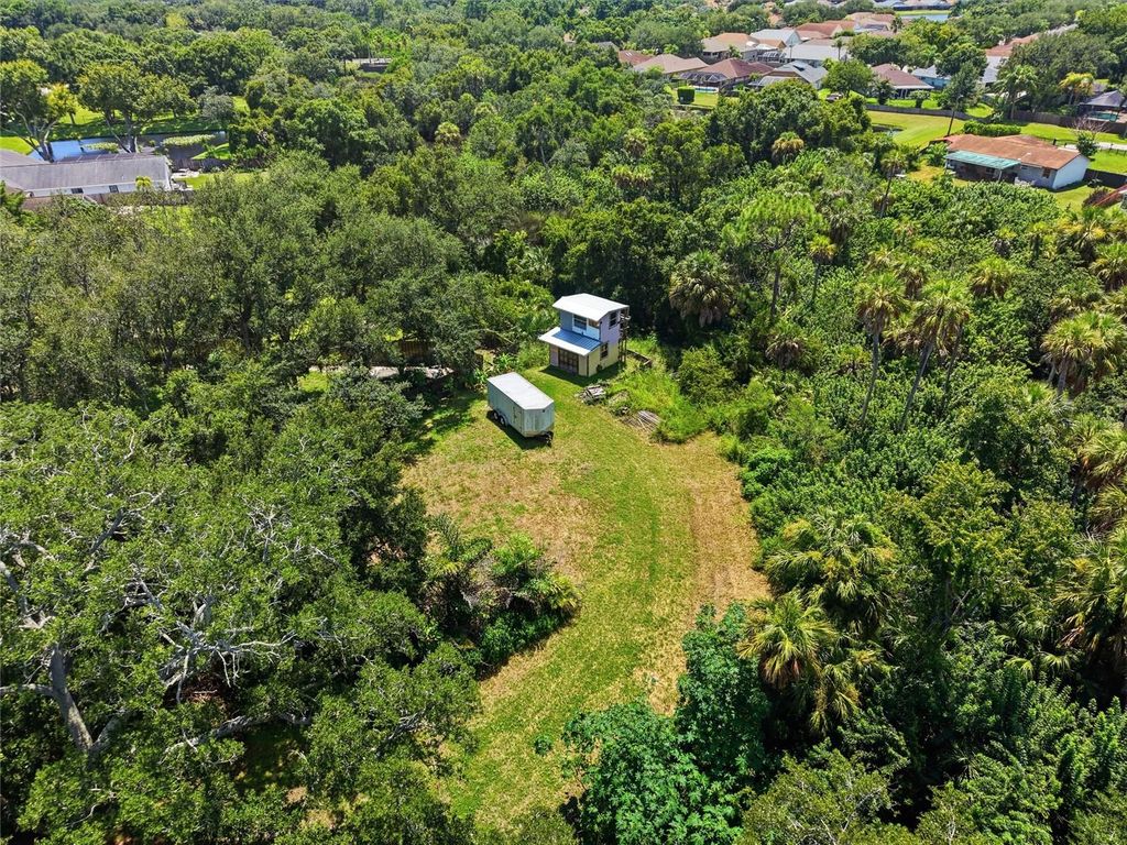 Image 12 of property listing at 6750 E CREEK, Tampa, FL 33615