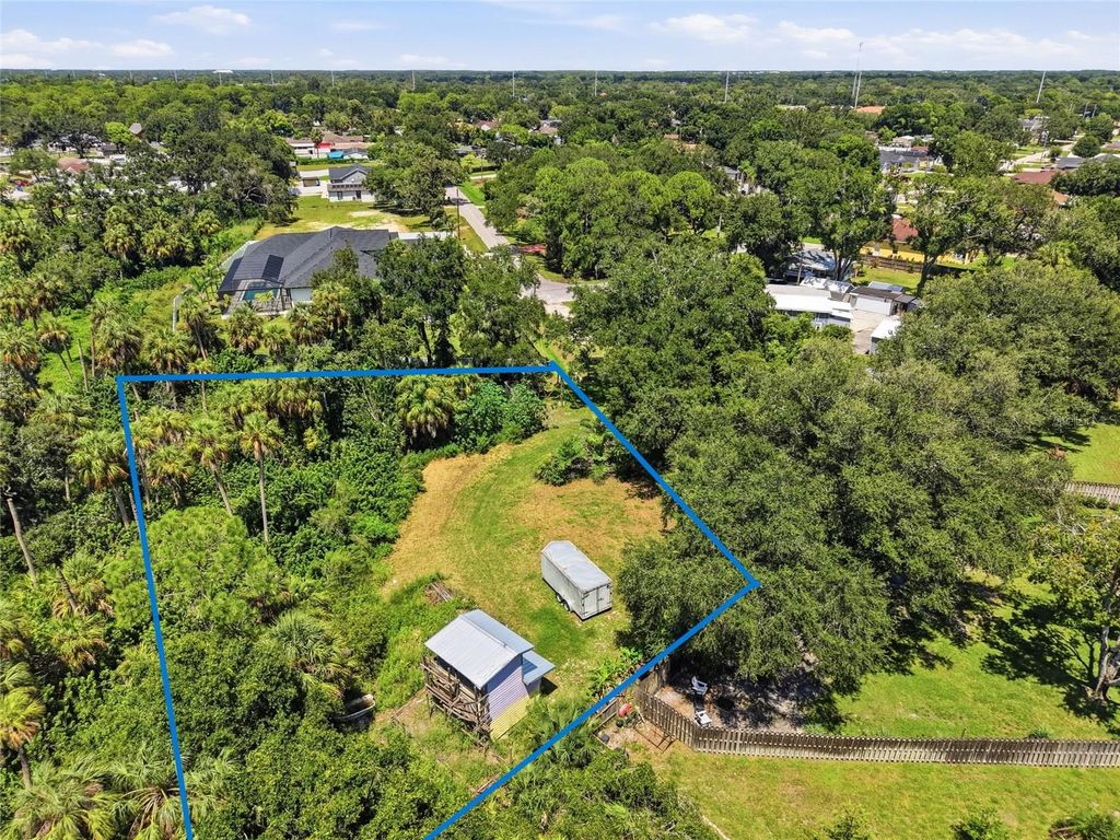 Image 16 of property listing at 6750 E CREEK, Tampa, FL 33615
