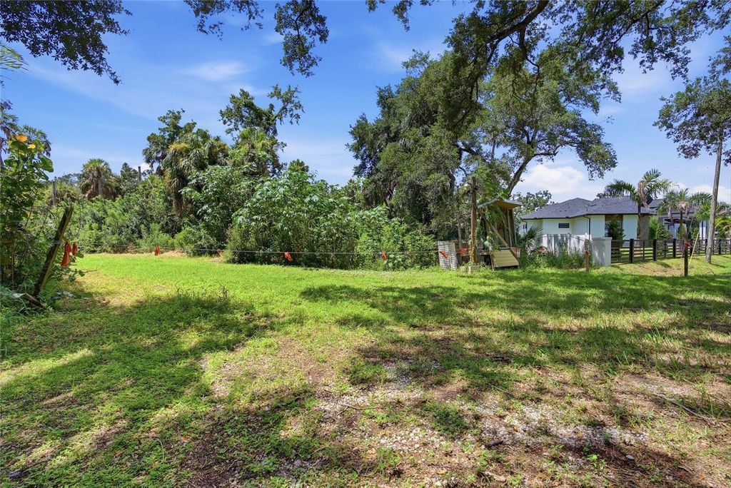 Image 4 of property listing at 6750 E CREEK, Tampa, FL 33615