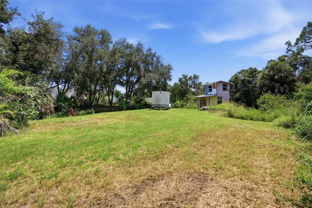 Image 7 of property listing at 6750 E CREEK, Tampa, FL 33615