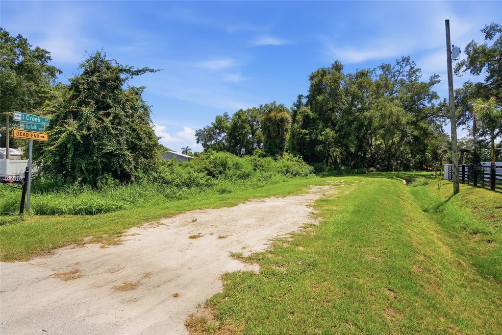 Image 10 of property listing at 6750 E CREEK, Tampa, FL 33615