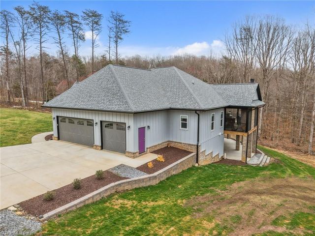 7351 Hidden View Drive, Oak Ridge, NC 27310