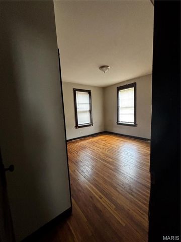 4319 S 38th Street, St Louis, MO 63116