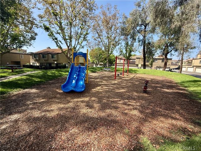 9385 Mesa Verde E, Montclair, CA 91763