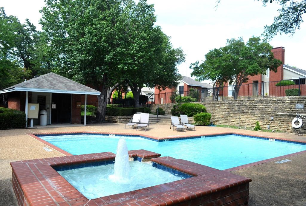 8404 Forest Lane 105, Dallas, TX 75243