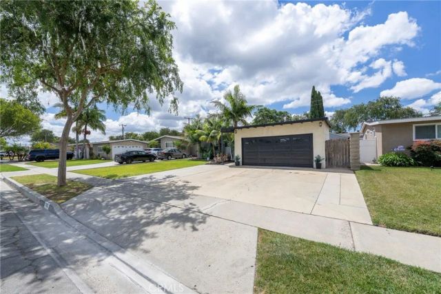 1142 W Ash, Fullerton, CA 92833