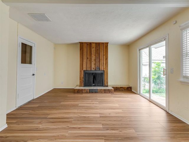 1151 NW 92nd Street, Oklahoma City, OK 73114