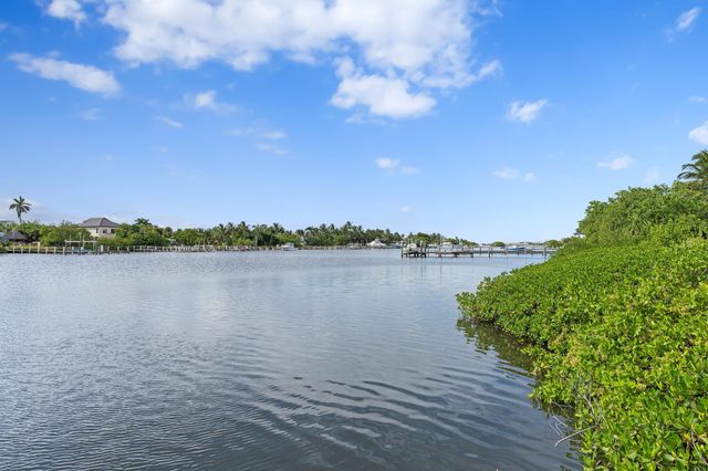 3545 S Ocean Boulevard 405, South Palm Beach, FL 33480