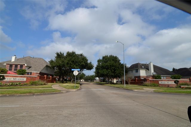 1210 Ivory Meadow Lane, Sugar Land, TX 77479