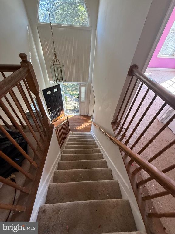 Image 11 of property listing at 16101 ALLENGLEN CT, Bowie, MD 20716