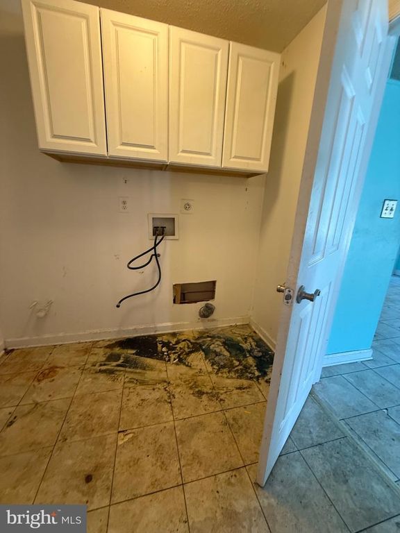 Image 21 of property listing at 16101 ALLENGLEN CT, Bowie, MD 20716