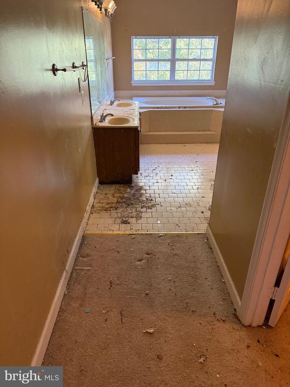 Image 25 of property listing at 16101 ALLENGLEN CT, Bowie, MD 20716