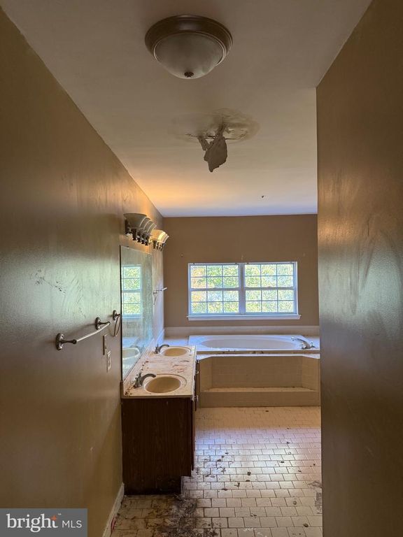 Image 26 of property listing at 16101 ALLENGLEN CT, Bowie, MD 20716