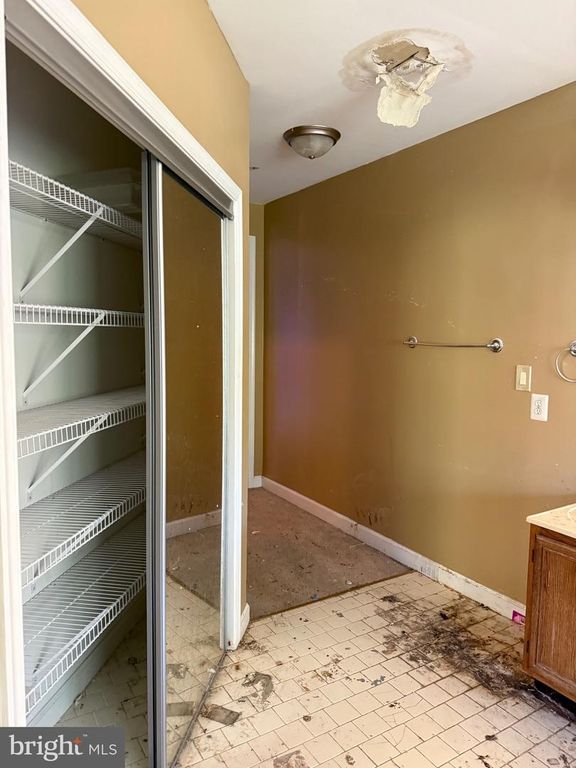 Image 27 of property listing at 16101 ALLENGLEN CT, Bowie, MD 20716