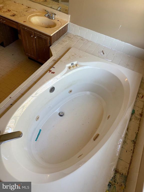 Image 28 of property listing at 16101 ALLENGLEN CT, Bowie, MD 20716